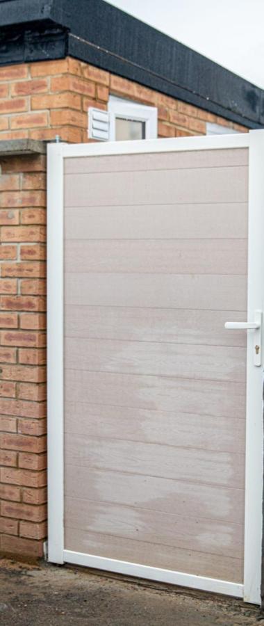 Apartment With Private Hot Tub, Sauna, Ice Bath, Gym Rainham (Greater London) Exterior foto
