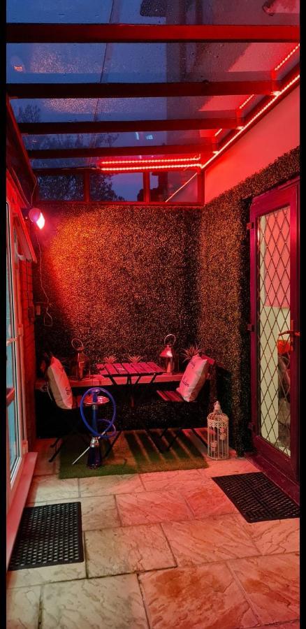Apartment With Private Hot Tub, Sauna, Ice Bath, Gym Rainham (Greater London) Exterior foto